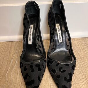 MANOLO BLAHNIK Black Leopard Mesh & Leather Pumps | 4" Heel | 37.5